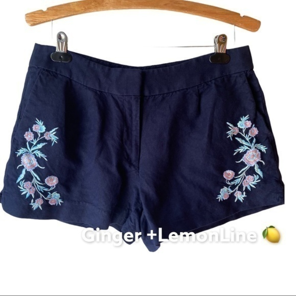 Ann Taylor LOFT Navy Blue Linen Floral Detail Mid-Rise Shorts 6